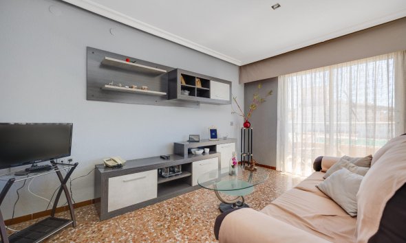 Revente - Apartment -
Torrevieja - Centro