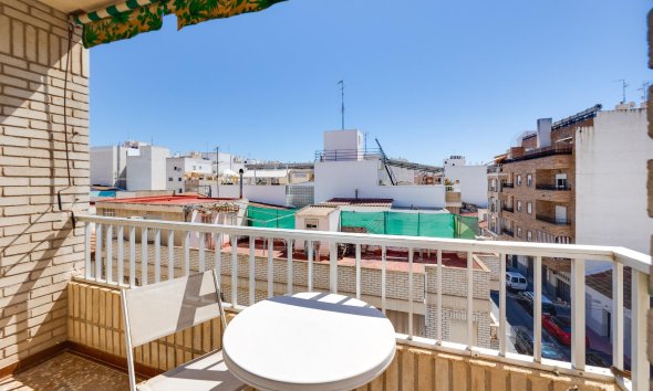Revente - Apartment -
Torrevieja - Centro
