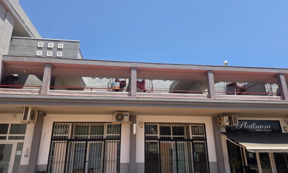 Resale - Apartment -
Villamartin - Costa Blanca