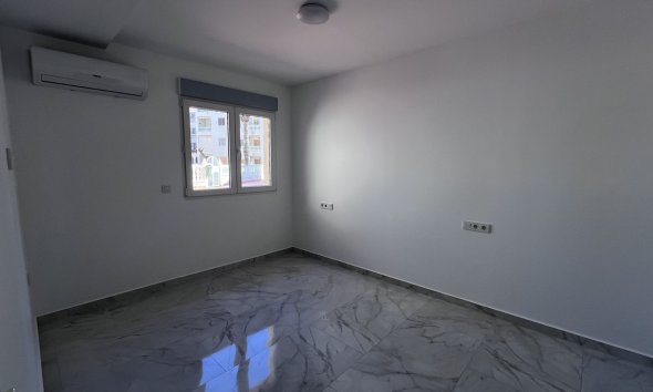 Reventa - Bungalow -
Torrevieja