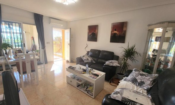 Reventa - Town House -
Los Montesinos - Los Montesinos - Urb. La Herrada