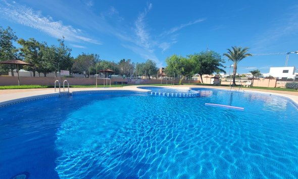 Reventa - Town House -
Los Montesinos - Los Montesinos - Urb. La Herrada