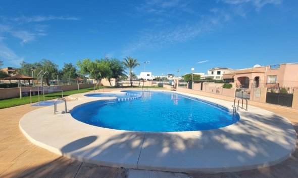 Reventa - Town House -
Los Montesinos - Los Montesinos - Urb. La Herrada