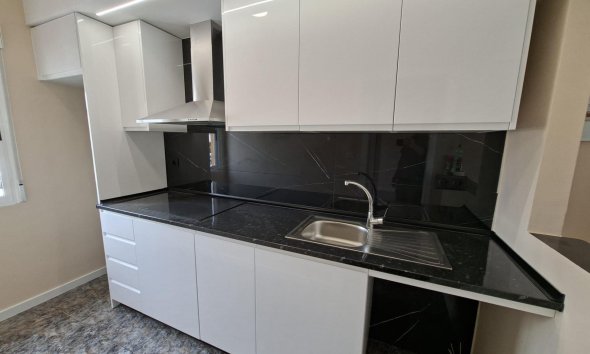 Resale - Bungalow -
Orihuela Costa - Punta Prima