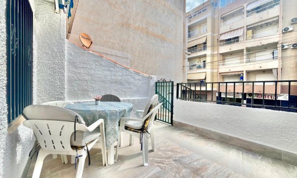 Resale - Apartment -
Torrevieja - Playa de los Locos