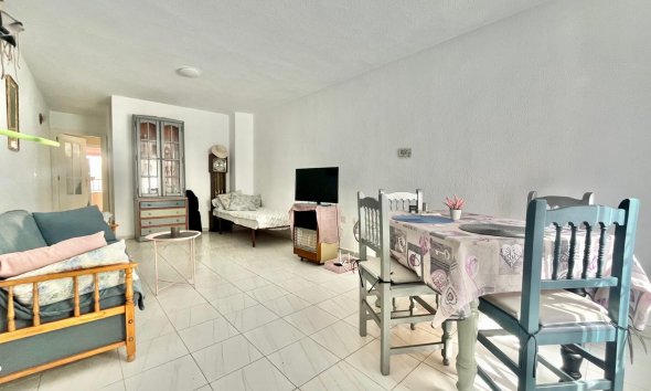 Resale - Apartment -
Torrevieja - Playa de los Locos