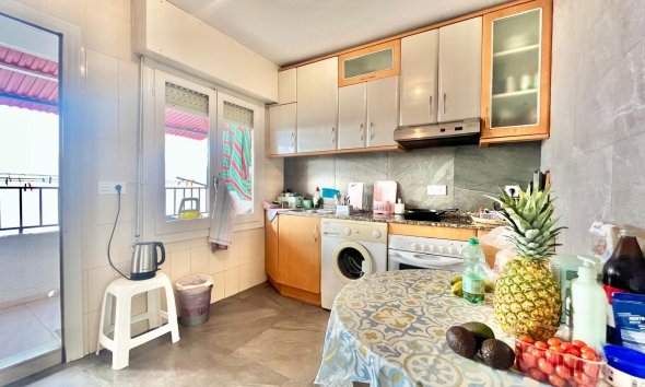 Resale - Apartment -
Torrevieja - Playa de los Locos