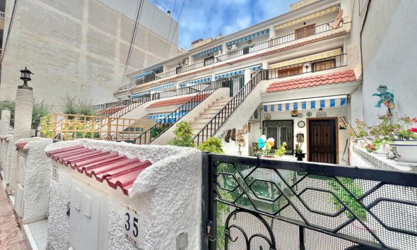 Resale - Apartment -
Torrevieja - Playa de los Locos