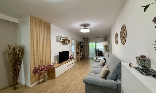 Reventa - Apartment -
Torrevieja - Centro