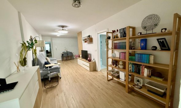 Reventa - Apartment -
Torrevieja - Centro