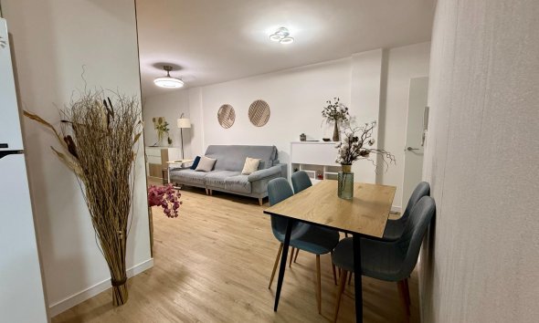 Reventa - Apartment -
Torrevieja - Centro