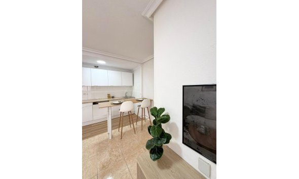 Resale - Apartment -
Torrevieja
