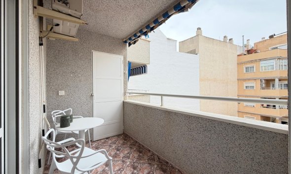Revente - Apartment -
Torrevieja - Centro