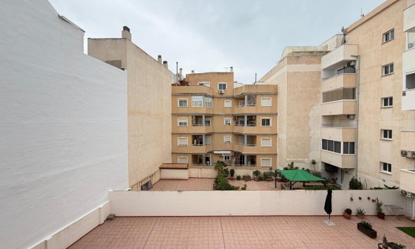 Revente - Apartment -
Torrevieja - Centro