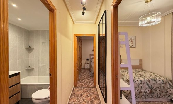 Revente - Apartment -
Torrevieja - Centro