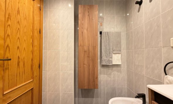 Revente - Apartment -
Torrevieja - Centro