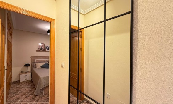 Revente - Apartment -
Torrevieja - Centro
