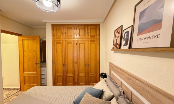 Revente - Apartment -
Torrevieja - Centro