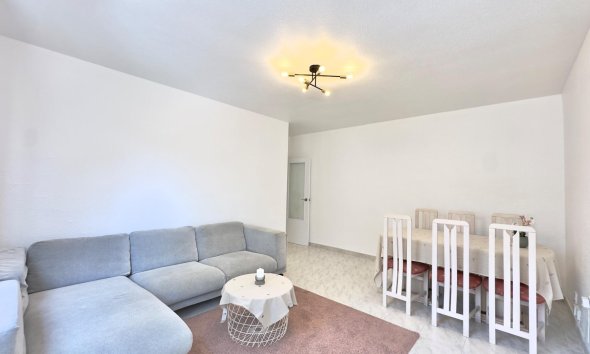 Revente - Apartment -
Torrevieja - Estacion De Autobuses