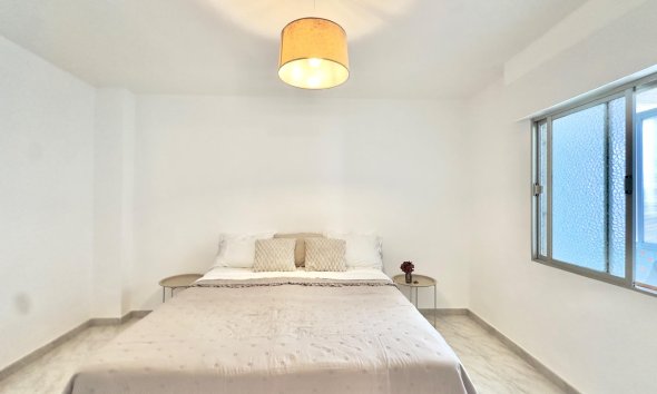 Revente - Apartment -
Torrevieja - Estacion De Autobuses