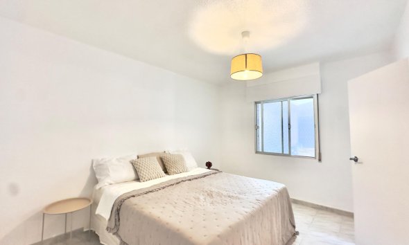 Revente - Apartment -
Torrevieja - Estacion De Autobuses