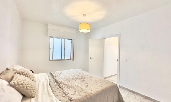 Revente - Apartment -
Torrevieja - Estacion De Autobuses