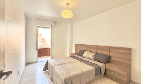 Revente - Apartment -
Torrevieja - Estacion De Autobuses