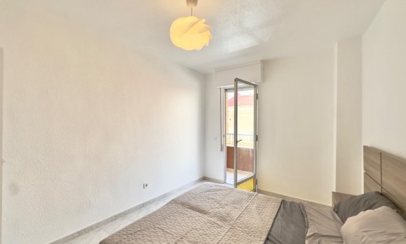 Revente - Apartment -
Torrevieja - Estacion De Autobuses