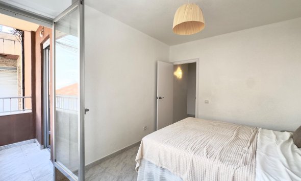 Revente - Apartment -
Torrevieja - Estacion De Autobuses