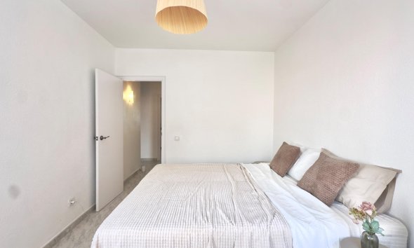Revente - Apartment -
Torrevieja - Estacion De Autobuses
