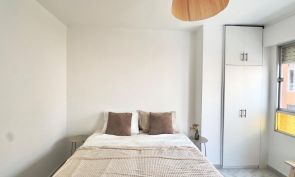 Revente - Apartment -
Torrevieja - Estacion De Autobuses