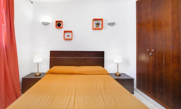 Resale - Apartment -
Torrevieja - Punta Prima