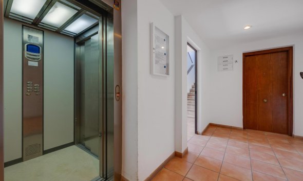 Resale - Apartment -
Torrevieja - Punta Prima