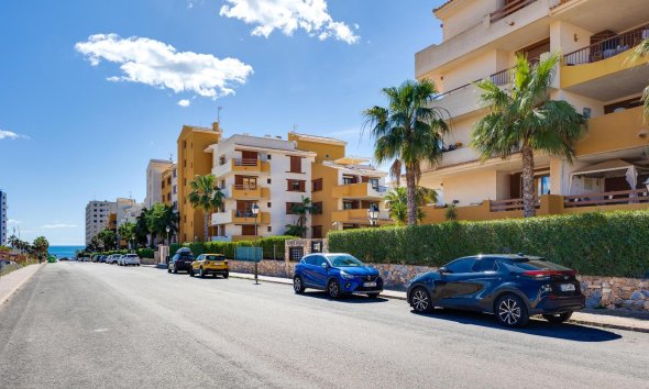 Resale - Apartment -
Torrevieja - Punta Prima