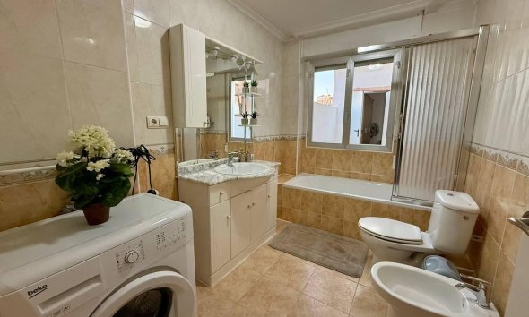 Revente - Apartment -
Torrevieja - Playa del Cura