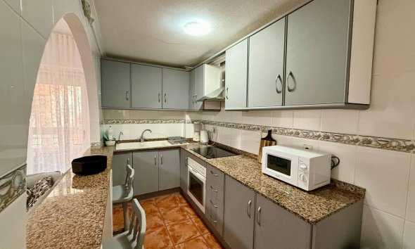 Revente - Apartment -
Torrevieja - Playa del Cura