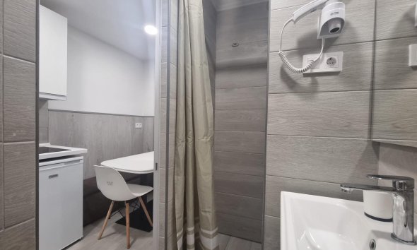 Revente - Apartment -
Torrevieja - Centro