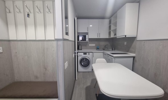 Revente - Apartment -
Torrevieja - Centro