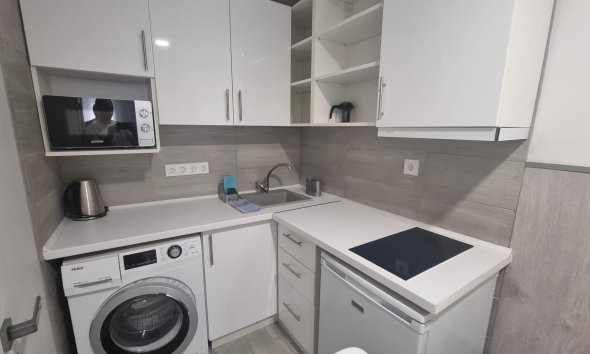 Revente - Apartment -
Torrevieja - Centro