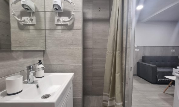 Revente - Apartment -
Torrevieja - Centro