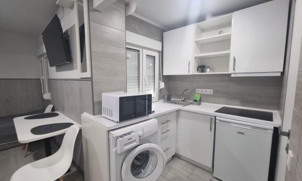 Revente - Apartment -
Torrevieja - Centro
