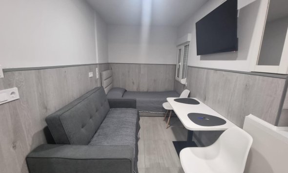 Revente - Apartment -
Torrevieja - Centro