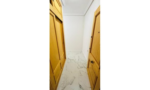Resale - Apartment -
Torrevieja - Acequion