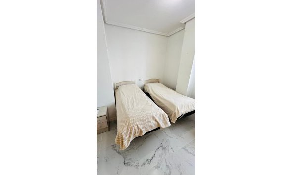 Resale - Apartment -
Torrevieja - Acequion