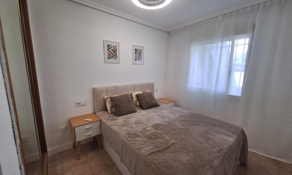 Resale - Bungalow -
Torrevieja - Sector 25