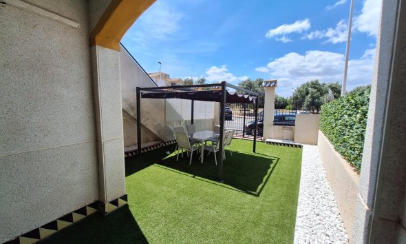 Resale - Bungalow -
Torrevieja - Sector 25