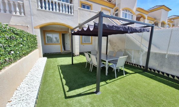 Resale - Bungalow -
Torrevieja - Sector 25