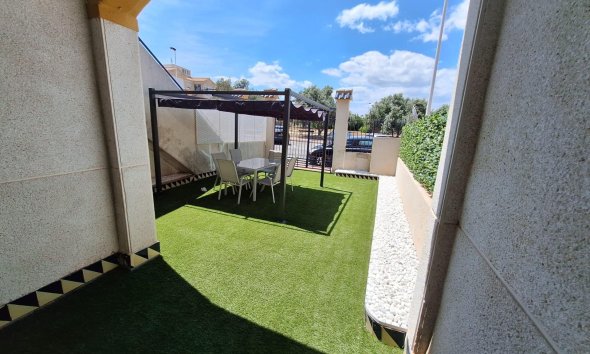 Resale - Bungalow -
Torrevieja - Sector 25