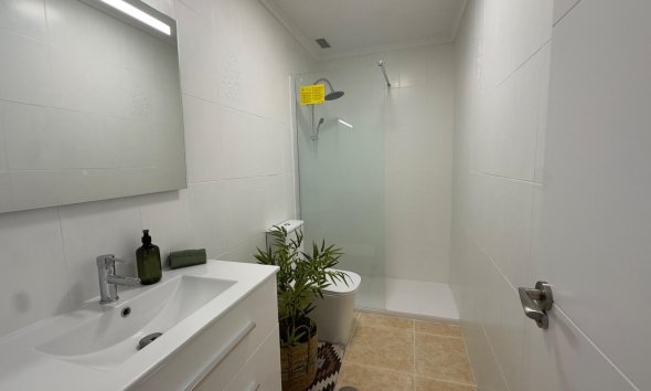 Resale - Apartment -
Torrevieja - Centro