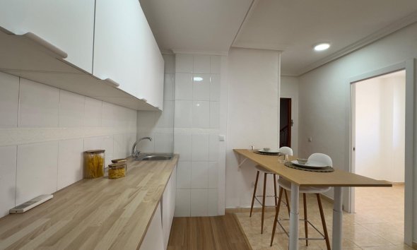 Resale - Apartment -
Torrevieja - Centro